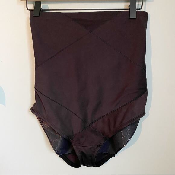 Miraclesuit Instant Tummy Tuck High-Waist Brief Shapewear - Picture 2 of 5